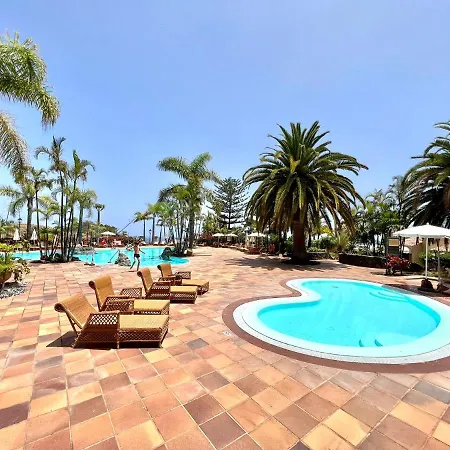 Apartamento Estandar Un Con Estupenda Vista Y Piscina, Playa Roques