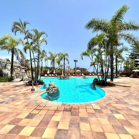 Estandar Un Con Estupenda Vista Y Piscina, Playa Roques Apartamento