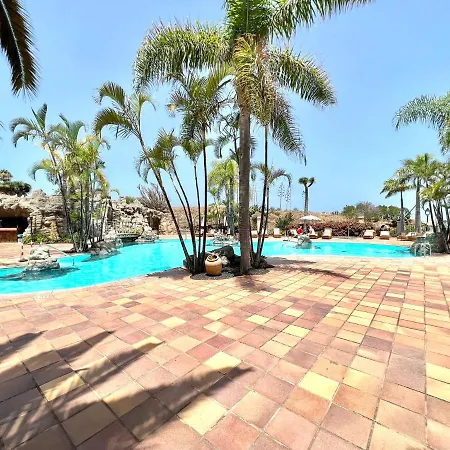 Estandar Un Con Estupenda Vista Y Piscina, Playa Roques *