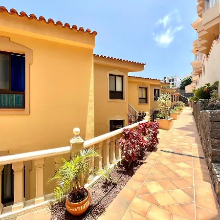 Estandar Un Con Estupenda Vista Y Piscina, Playa Roques لوس رياليخوس